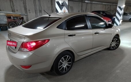 Hyundai Solaris II рестайлинг, 2012 год, 850 000 рублей, 2 фотография
