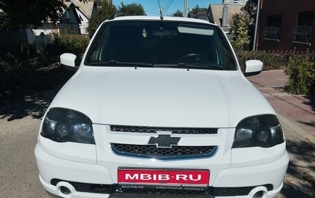 Chevrolet Niva I рестайлинг, 2017 год, 700 000 рублей, 1 фотография