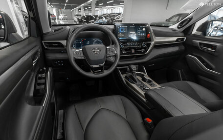 Toyota Highlander, 2025 год, 5 500 000 рублей, 12 фотография