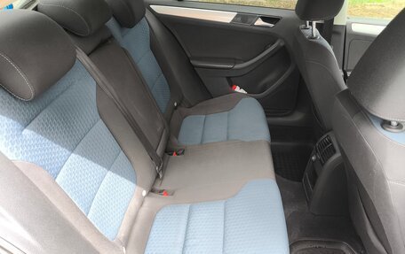 Volkswagen Jetta VI, 2013 год, 1 050 000 рублей, 16 фотография