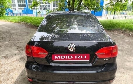 Volkswagen Jetta VI, 2013 год, 1 050 000 рублей, 6 фотография