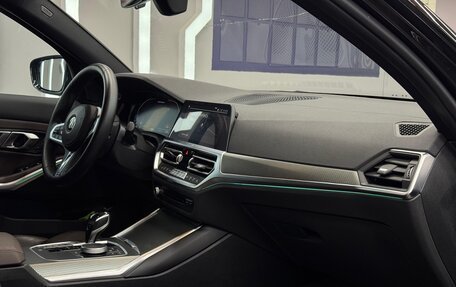 BMW 3 серия, 2021 год, 3 950 000 рублей, 15 фотография