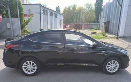 Hyundai Solaris II рестайлинг, 2018 год, 1 150 000 рублей, 7 фотография