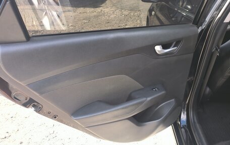 Hyundai Solaris II рестайлинг, 2018 год, 1 150 000 рублей, 11 фотография