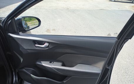 Hyundai Solaris II рестайлинг, 2018 год, 1 150 000 рублей, 14 фотография