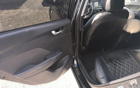 Hyundai Solaris II рестайлинг, 2018 год, 1 150 000 рублей, 19 фотография