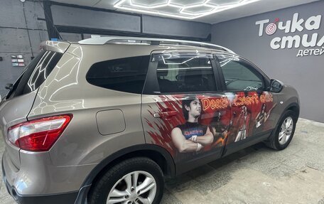 Nissan Qashqai+2 I, 2010 год, 900 000 рублей, 2 фотография