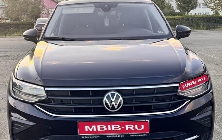 Volkswagen Tiguan II, 2021 год, 2 720 000 рублей, 1 фотография