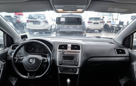 Volkswagen Polo VI (EU Market), 2017 год, 1 050 000 рублей, 14 фотография
