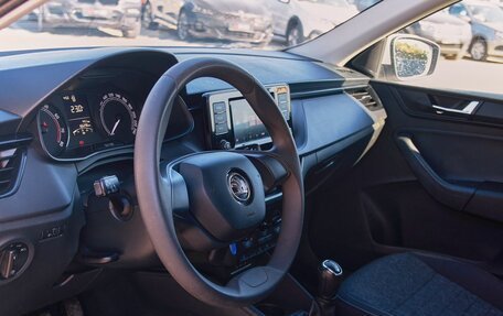 Skoda Rapid II, 2020 год, 1 300 000 рублей, 10 фотография