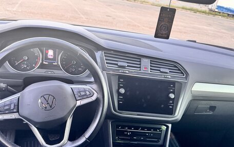 Volkswagen Tiguan II, 2021 год, 2 720 000 рублей, 6 фотография