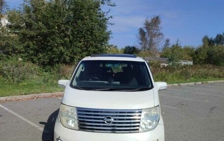 Nissan Elgrand III, 2005 год, 1 400 000 рублей, 4 фотография