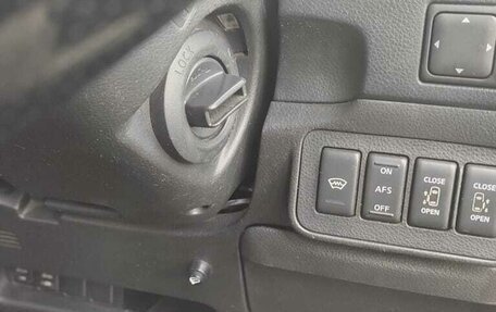 Nissan Elgrand III, 2005 год, 1 400 000 рублей, 13 фотография