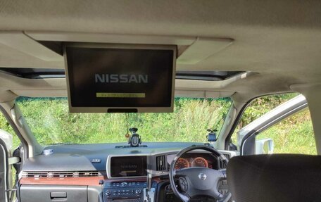 Nissan Elgrand III, 2005 год, 1 400 000 рублей, 17 фотография