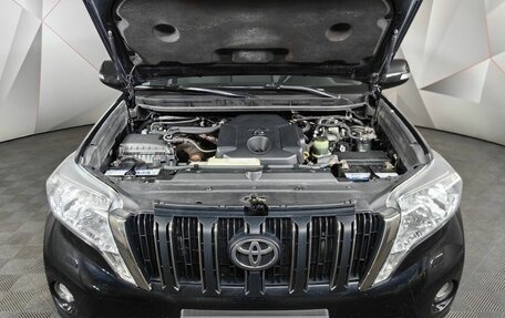Toyota Land Cruiser Prado 150 рестайлинг 2, 2016 год, 2 797 000 рублей, 10 фотография