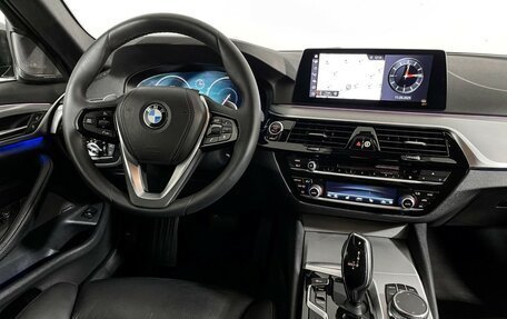 BMW 5 серия, 2019 год, 3 497 000 рублей, 15 фотография