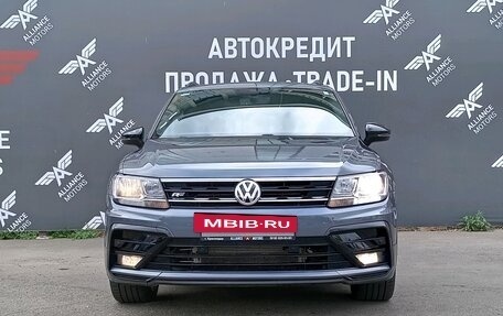 Volkswagen Tiguan II, 2020 год, 2 995 000 рублей, 2 фотография