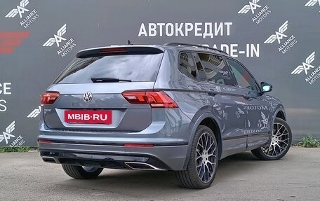 Volkswagen Tiguan II, 2020 год, 2 995 000 рублей, 8 фотография
