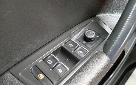 Volkswagen Tiguan II, 2020 год, 2 995 000 рублей, 21 фотография