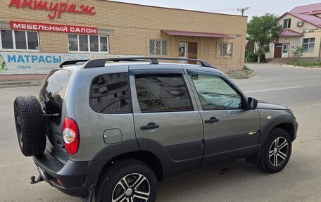 Chevrolet Niva I рестайлинг, 2018 год, 930 000 рублей, 9 фотография