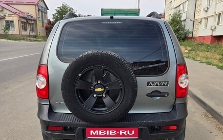 Chevrolet Niva I рестайлинг, 2018 год, 930 000 рублей, 8 фотография