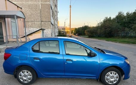 Renault Logan II, 2014 год, 380 000 рублей, 2 фотография