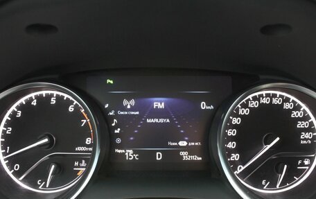 Toyota Camry, 2018 год, 2 199 000 рублей, 12 фотография