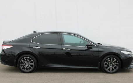 Toyota Camry, 2018 год, 2 199 000 рублей, 9 фотография