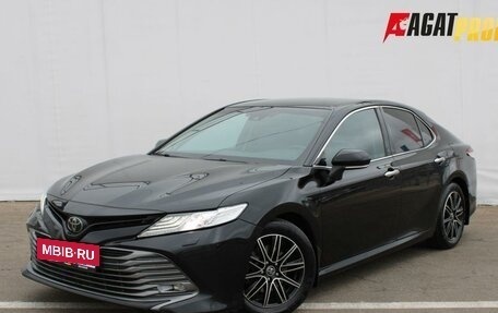 Toyota Camry, 2018 год, 2 199 000 рублей, 2 фотография
