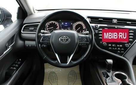 Toyota Camry, 2018 год, 2 199 000 рублей, 19 фотография