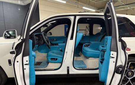 Rolls-Royce Cullinan, 2022 год, 37 126 664 рублей, 19 фотография