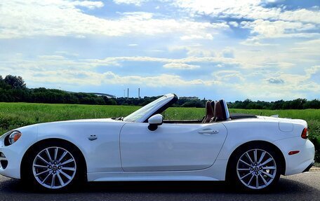 Fiat 124 Spider I, 2017 год, 2 500 000 рублей, 3 фотография