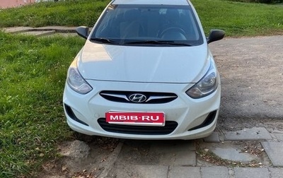 Hyundai Solaris II рестайлинг, 2012 год, 790 000 рублей, 1 фотография