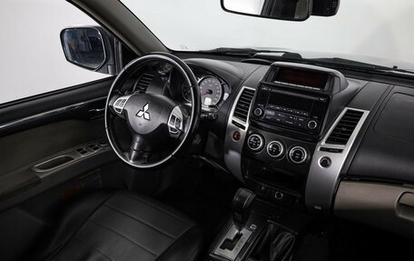 Mitsubishi Pajero Sport II рестайлинг, 2014 год, 1 795 000 рублей, 9 фотография