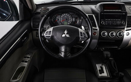 Mitsubishi Pajero Sport II рестайлинг, 2014 год, 1 795 000 рублей, 11 фотография