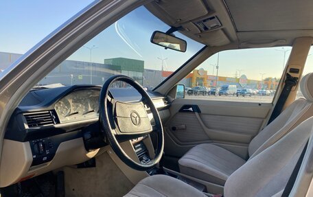 Mercedes-Benz W124, 1986 год, 680 000 рублей, 10 фотография