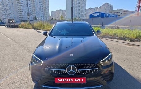 Mercedes-Benz E-Класс, 2021 год, 3 999 999 рублей, 9 фотография