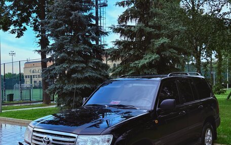 Toyota Land Cruiser 100 рестайлинг 2, 2007 год, 2 350 000 рублей, 1 фотография