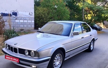 BMW 5 серия, 1989 год, 350 000 рублей, 1 фотография
