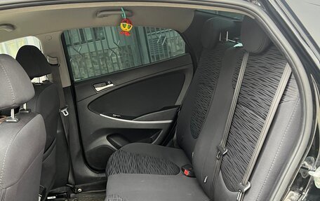 Hyundai Solaris II рестайлинг, 2015 год, 950 000 рублей, 19 фотография