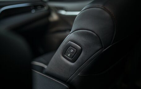 Toyota Camry, 2023 год, 3 498 000 рублей, 10 фотография