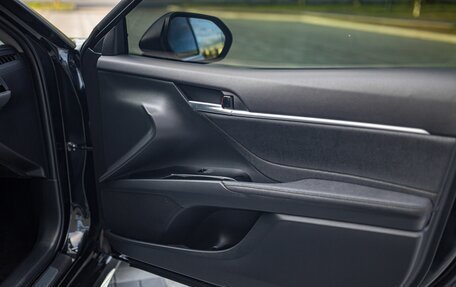 Toyota Camry, 2023 год, 3 498 000 рублей, 15 фотография