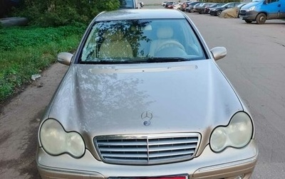 Mercedes-Benz C-Класс, 2004 год, 770 000 рублей, 1 фотография