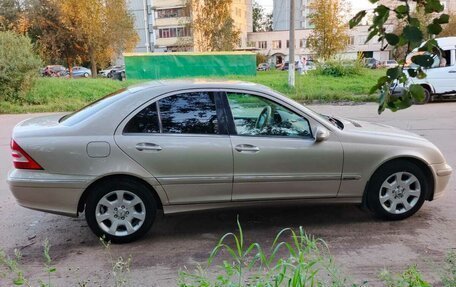 Mercedes-Benz C-Класс, 2004 год, 770 000 рублей, 3 фотография