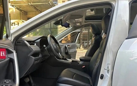 Toyota RAV4, 2021 год, 2 580 998 рублей, 10 фотография