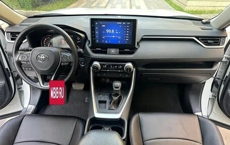Toyota RAV4, 2021 год, 2 580 998 рублей, 16 фотография