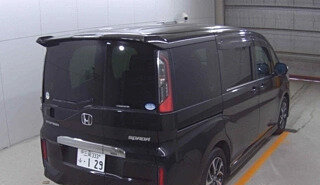 Honda Stepwgn IV, 2018 год, 1 850 000 рублей, 3 фотография