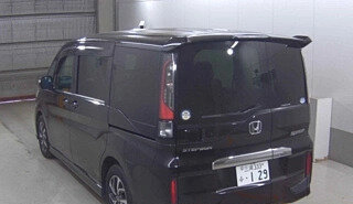 Honda Stepwgn IV, 2018 год, 1 850 000 рублей, 2 фотография