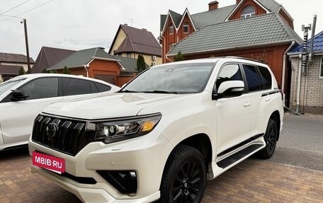 Toyota Land Cruiser Prado 150 рестайлинг 2, 2022 год, 3 380 000 рублей, 2 фотография