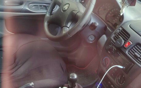 Nissan Almera, 2001 год, 200 000 рублей, 6 фотография